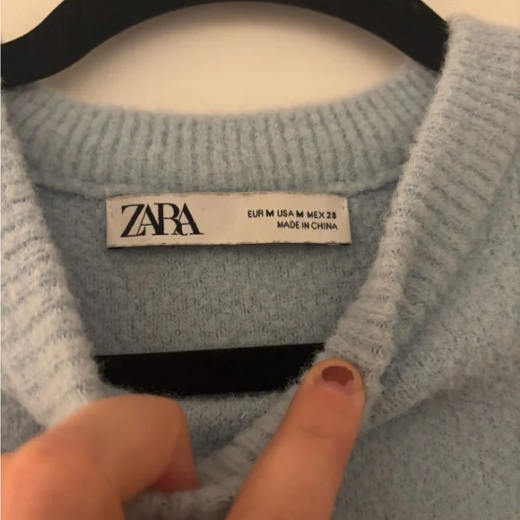 ZARA - baby blue cropped sweater - Picture 2 of 3